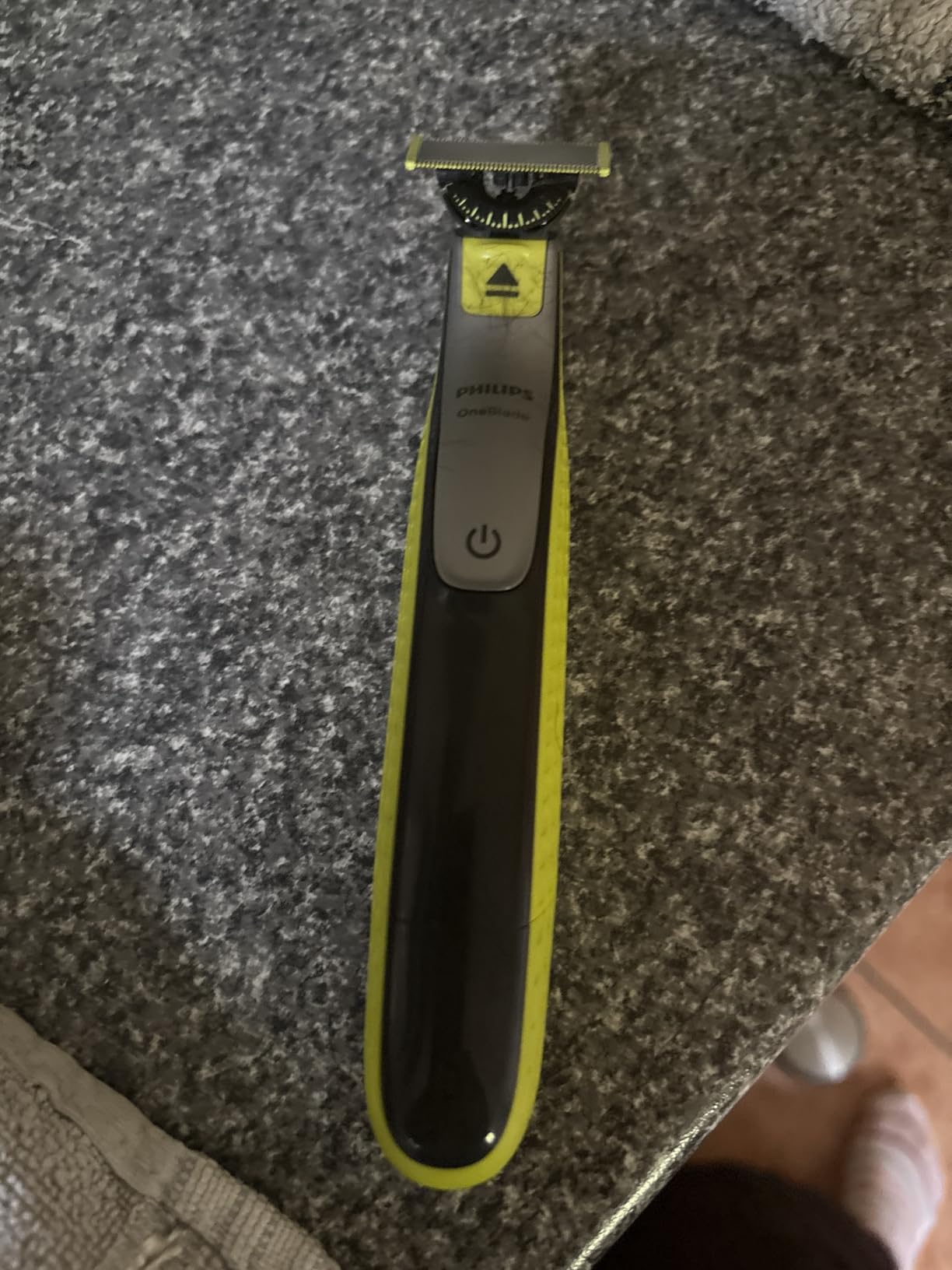 Sehr gutes Gerät mit kleinem Makel